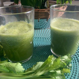 Cách sử dụng nước ép cần tây